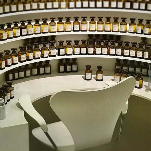 Error 404, el contenido ya no existe 4 La historia del perfume y curso de perfumería en Florencia