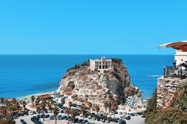 The iconic sanctuary of Tropea - photo by Maria Zangone