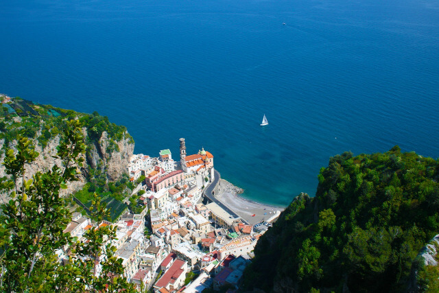 Vacaciones en familia en la costa de Amalfi - Atrani de Salvatore Monetti en Pixabay