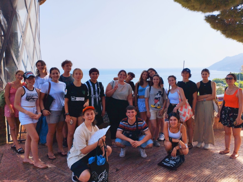 Campamento de verano italiano para adolescentes en la costa de Amalfi.