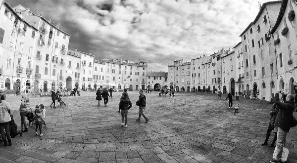 Error 404, el contenido ya no existe 3 Cover image of Lucca by Giacomo Lombardo on Pixabay (1)